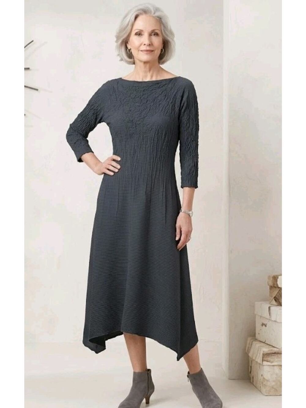 Babette SF Dark Gray-Brown Poly Crinkle Pleat 3/4 Sleeve Midi Dress Size Small